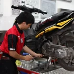 Quy trình sửa chữa xe máy chuyên nghiệp bạn nên biết