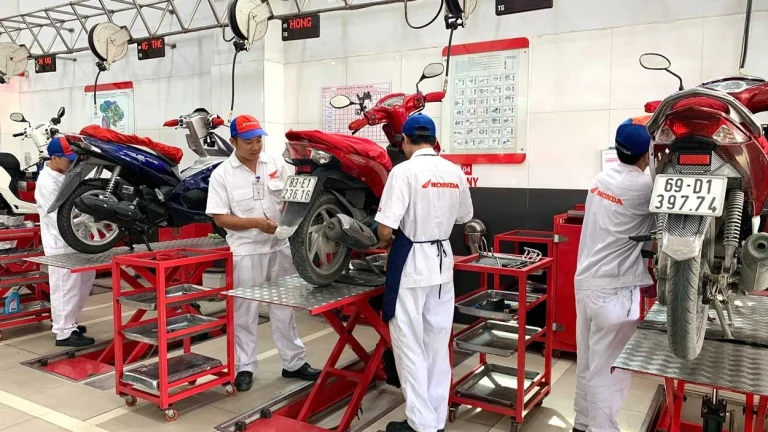 Thu nhập của thợ sửa xe: Câu chuyện người trong cuộc