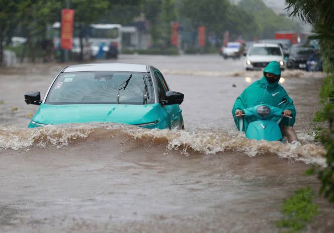 Xe máy điện bị ngập nước: Phải làm gì để có xe đi ngay